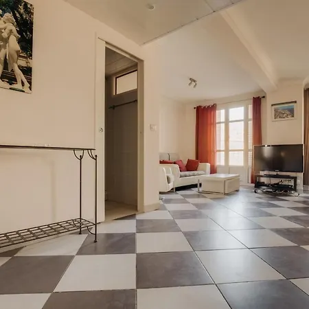 Charming Flat In The Middle Of Appartement Nice