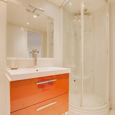 Charming Flat In The Middle Of