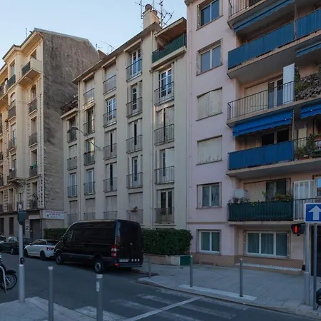 Charming Flat In The Middle Of Apartment